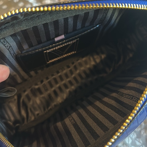 Victoria Secret Royal Blue Croc-Embossed Crossbody Bag - Picture 2 of 4